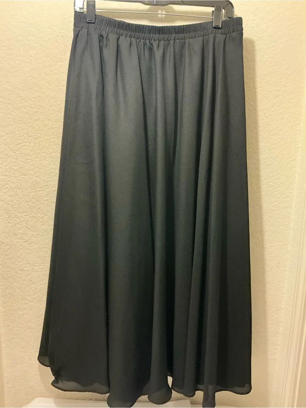 Vintage Flowing Black Maxi Skirt with Elastic Waist